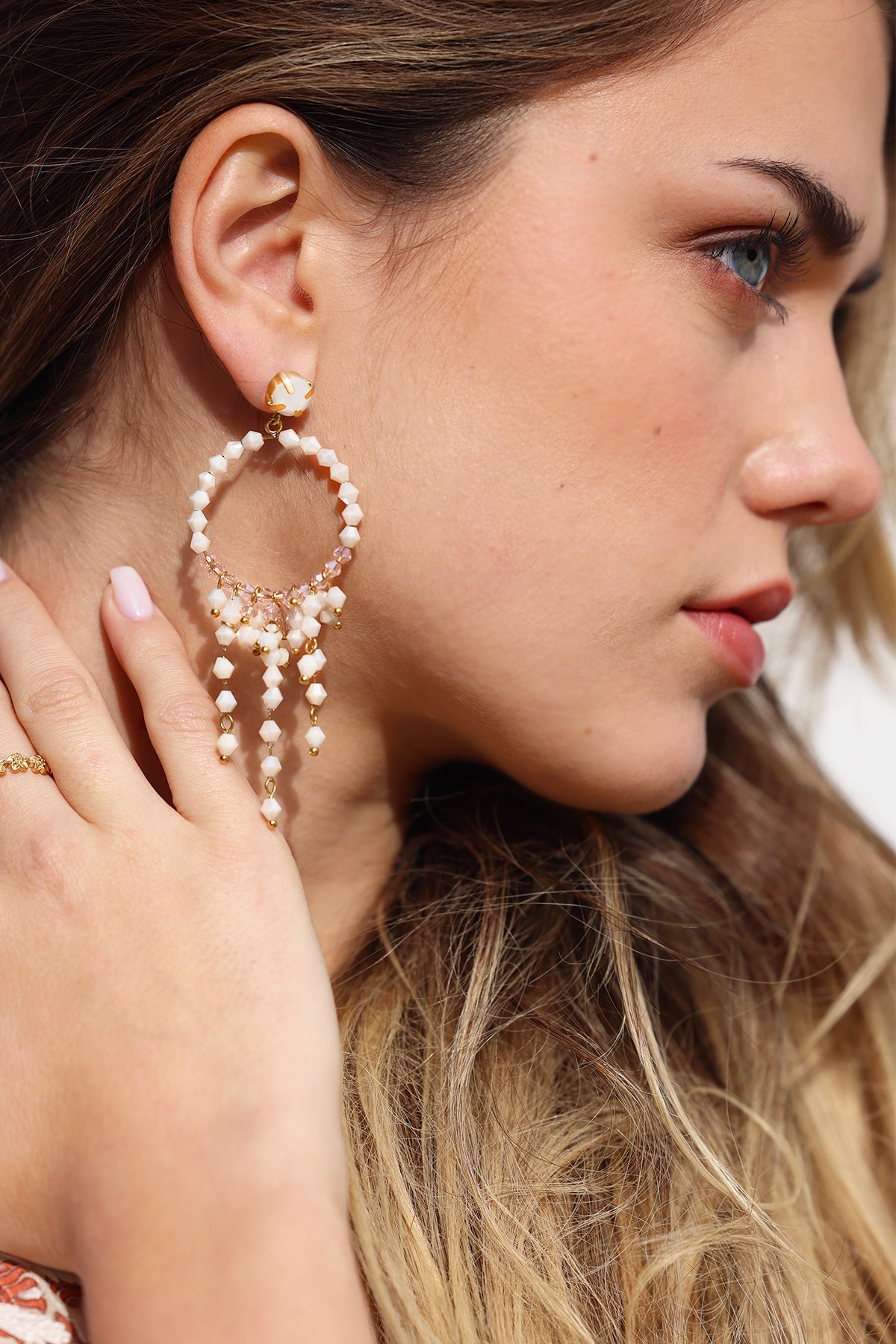 Chandelier earrings, Peach/pink