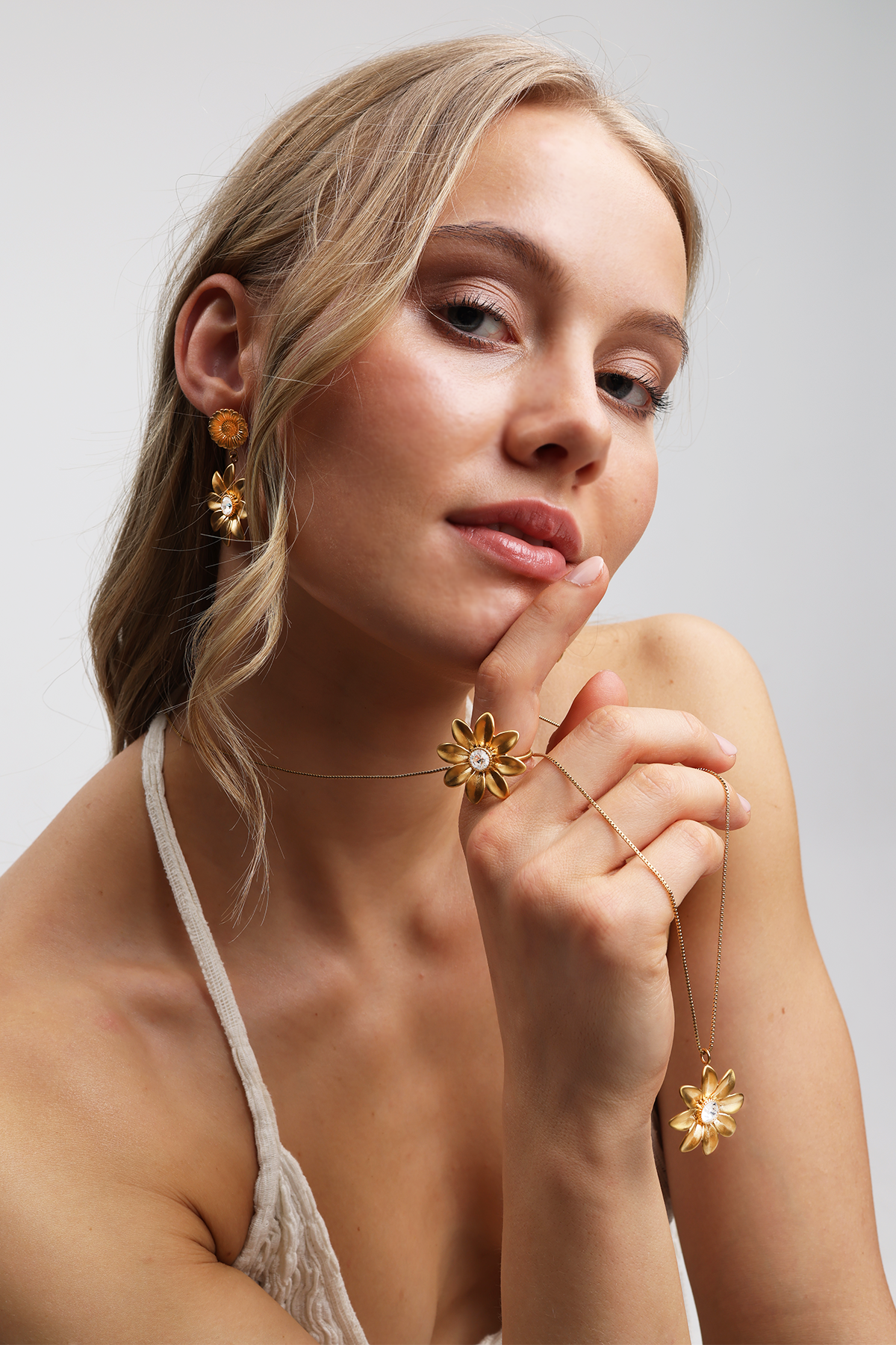 Daisy necklace