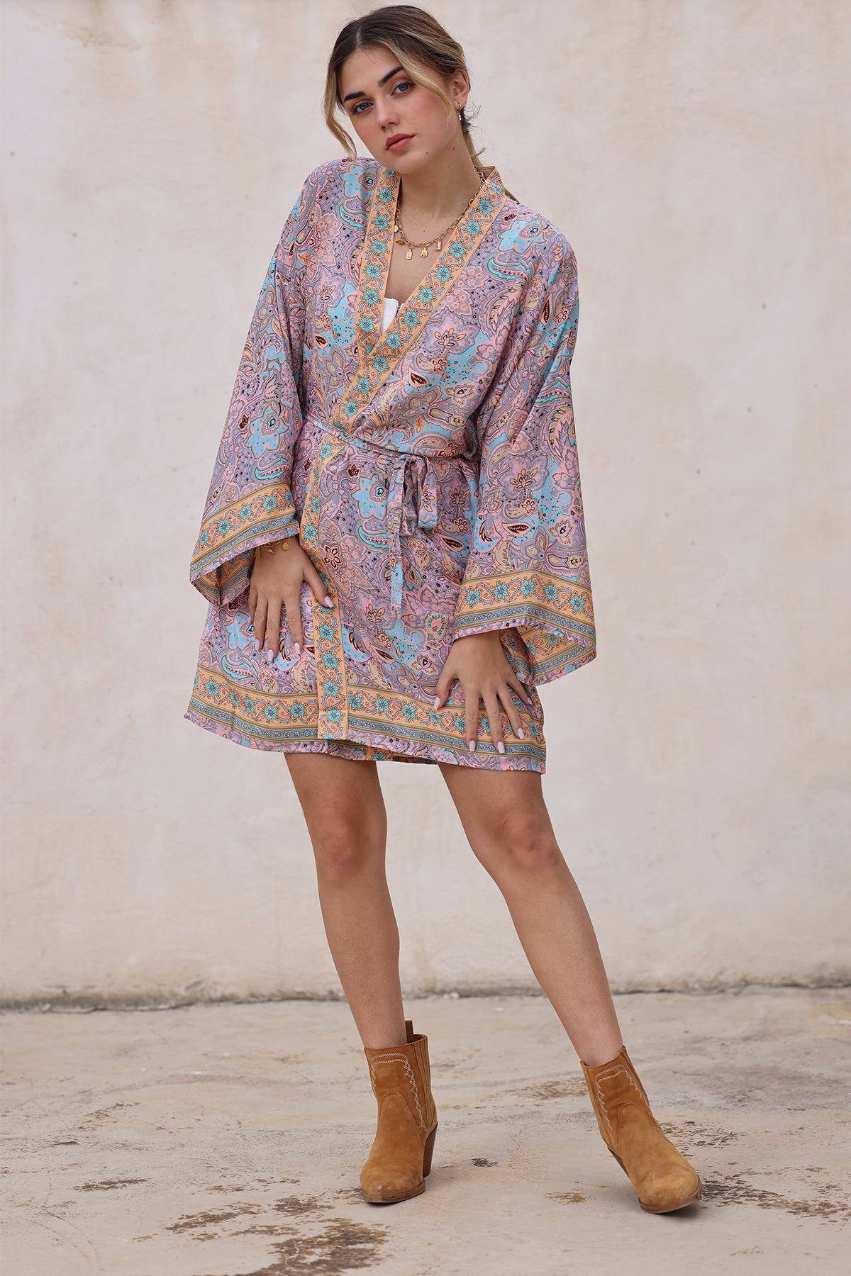 Meghan silkekimono - Tropical Paisley