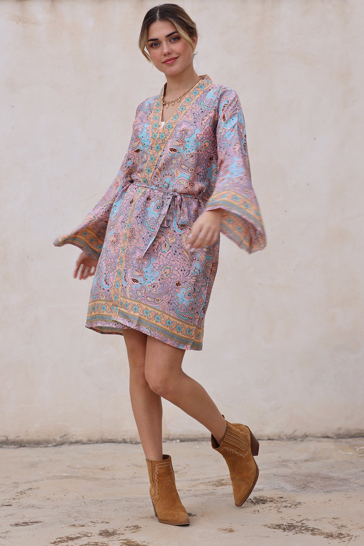 Meghan silkekimono - Tropical Paisley