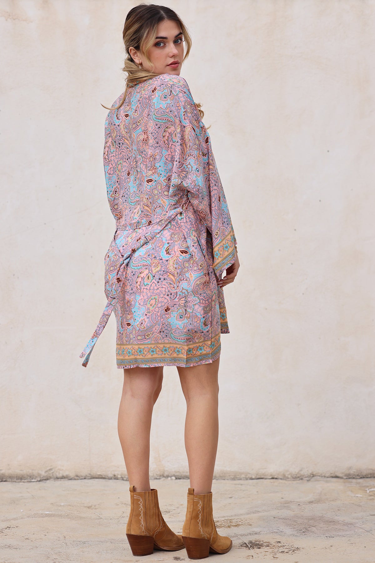 Meghan silkekimono - Tropical Paisley
