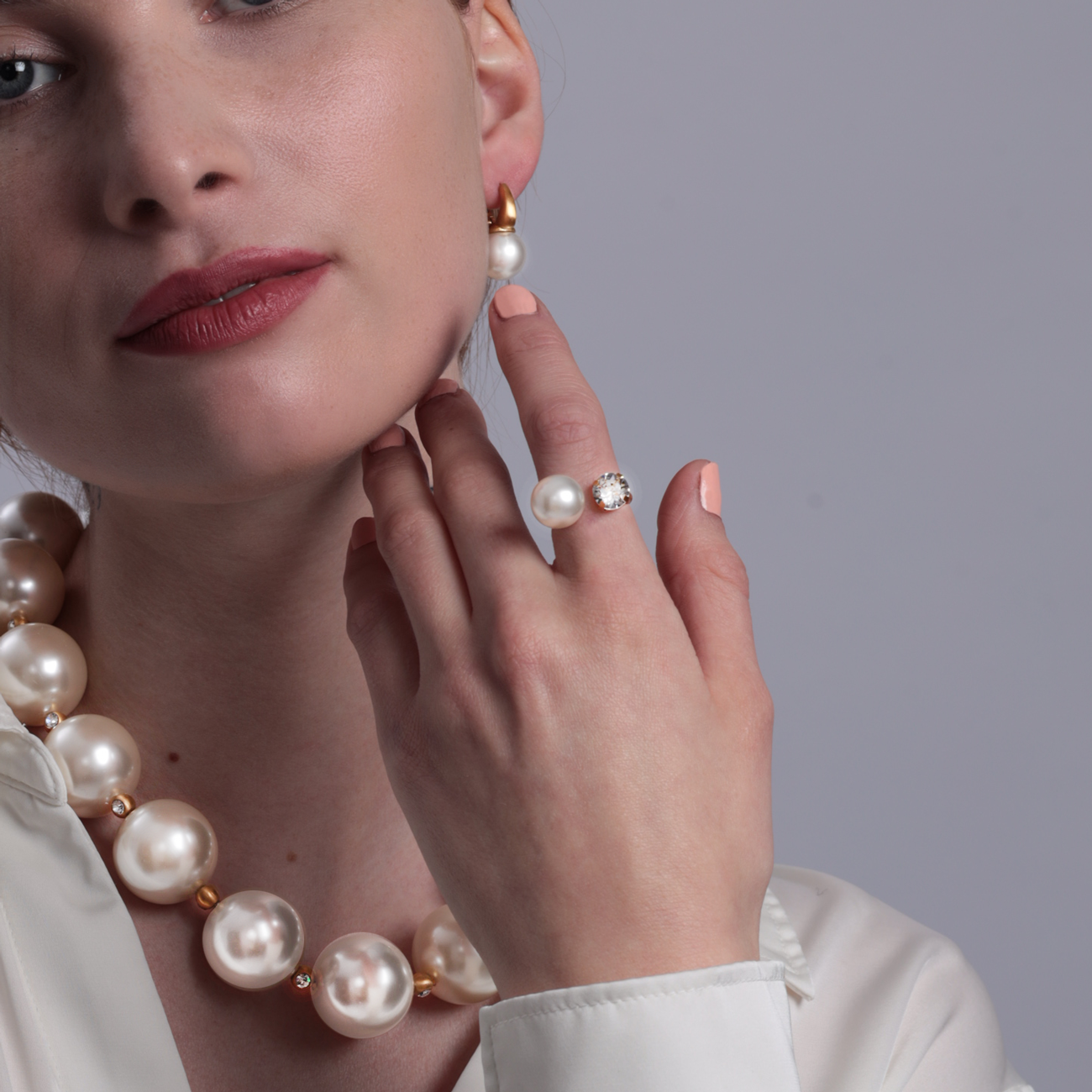 Kate pearl earrings