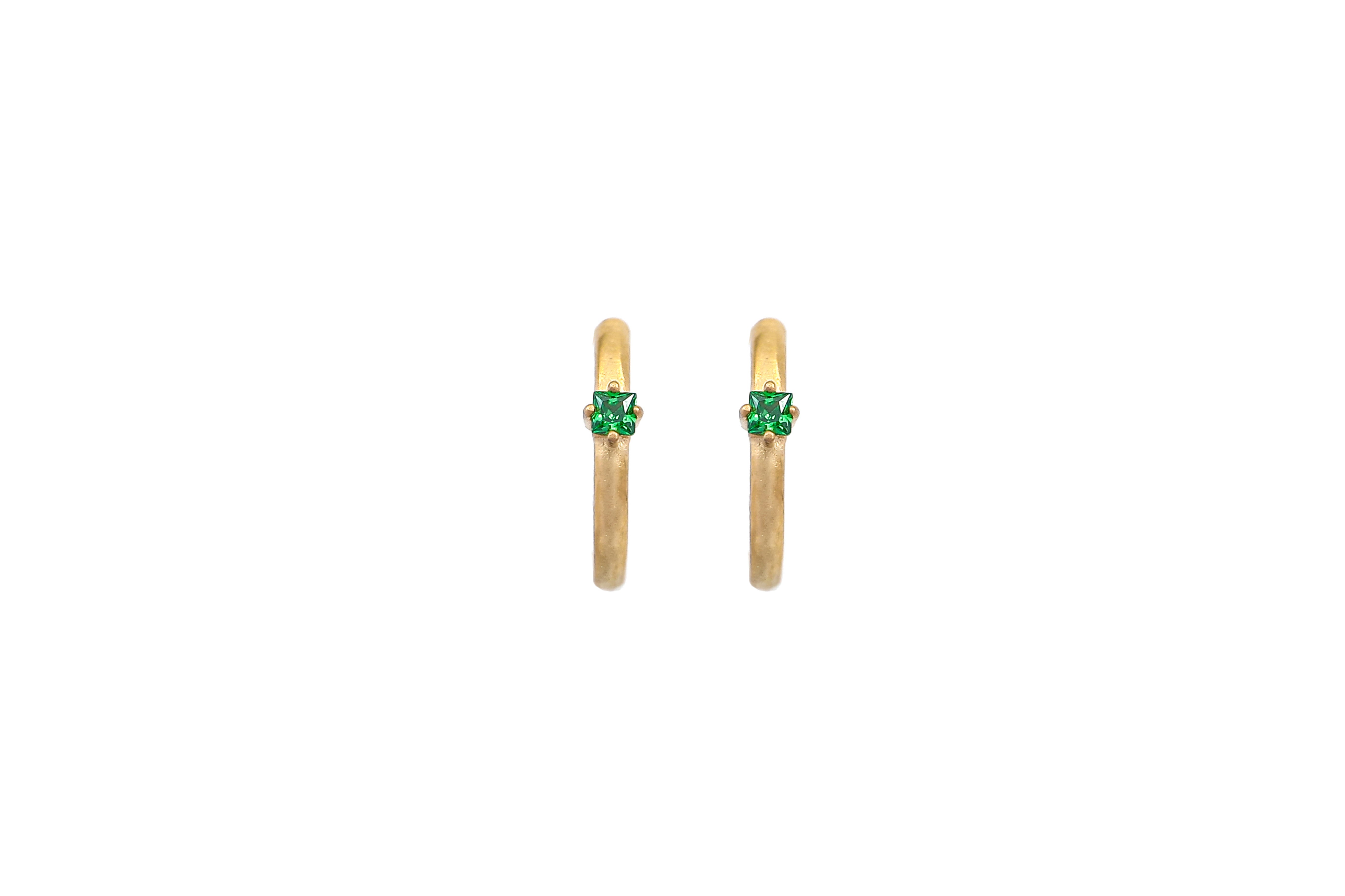 Anna stud earrings - Emerald green