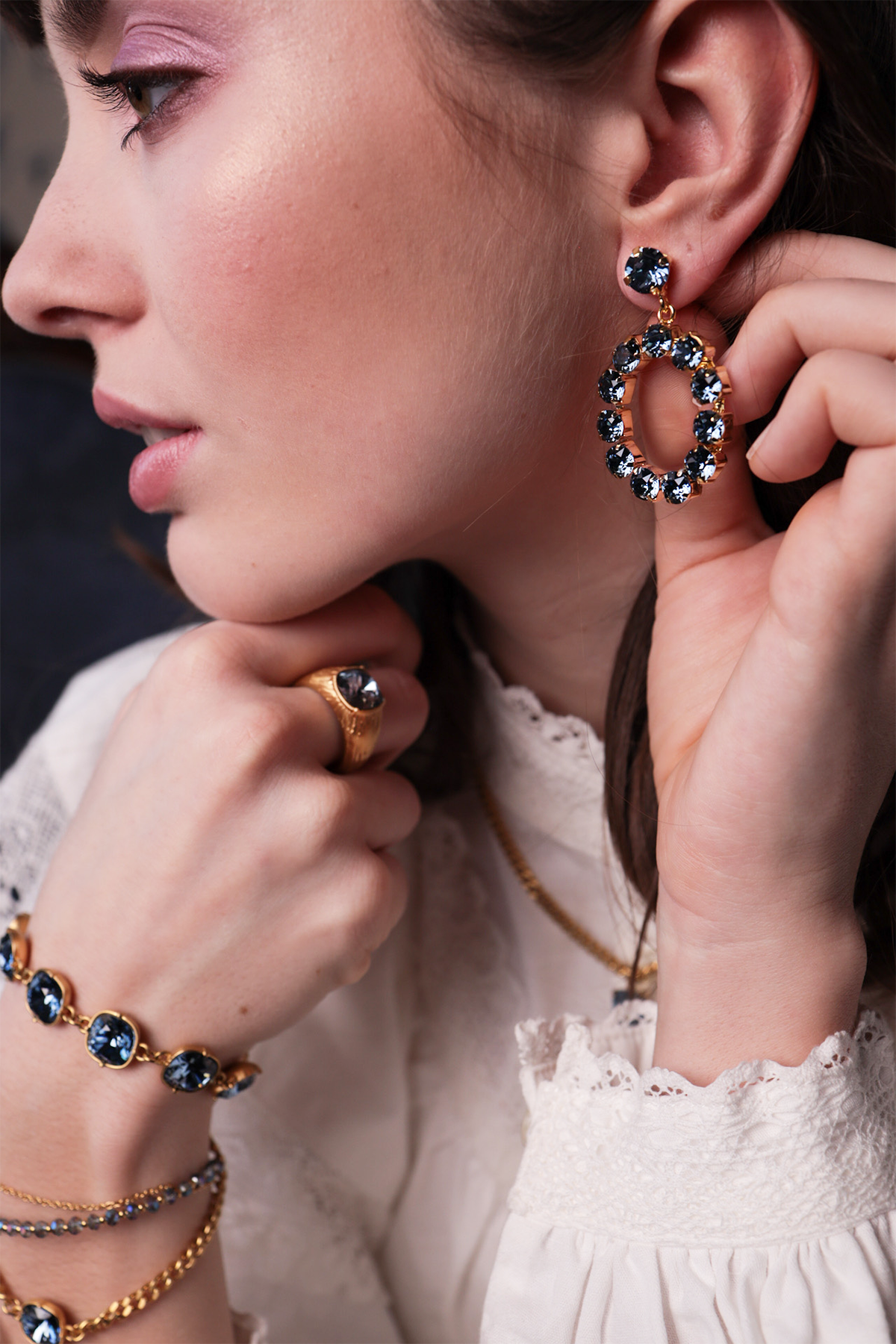 Camilla Swarovski earrings - Denim blue