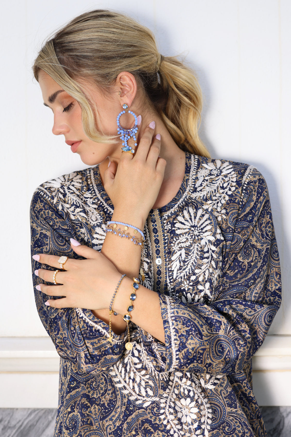 Chandelier earrings, Blue