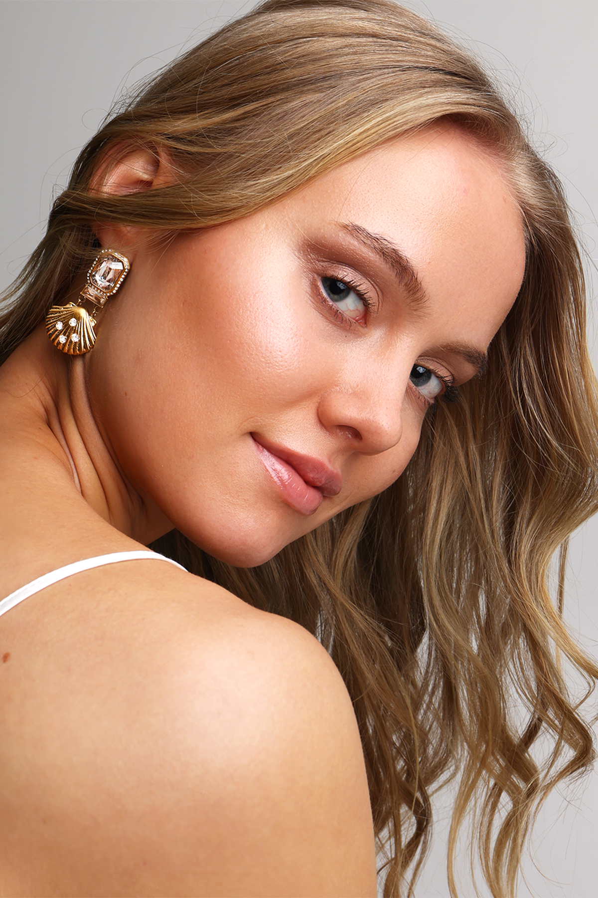 Chrystal shell earrings, Clear