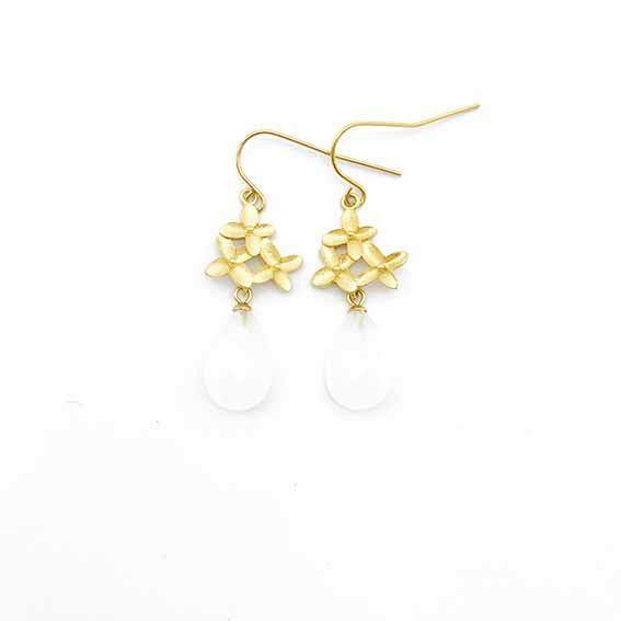 Cherry Drop ørepynt - Ivory white fra Farmhousedesign.no